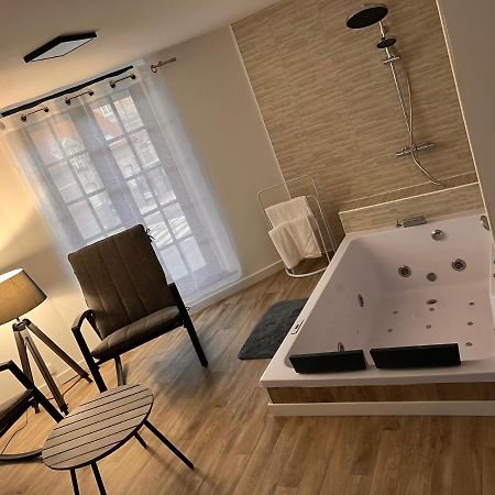 Magnifique Loft 35M2 Jacuzzi Rvb Night 1 Hotel Amiens Kültér fotó