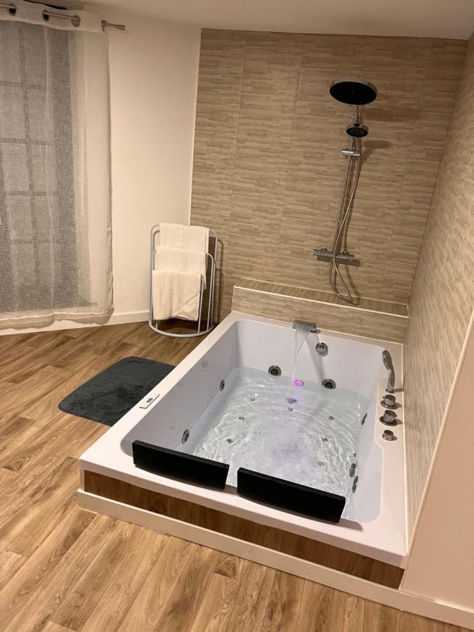 Magnifique Loft 35M2 Jacuzzi Rvb Night 1 Hotel Amiens Kültér fotó