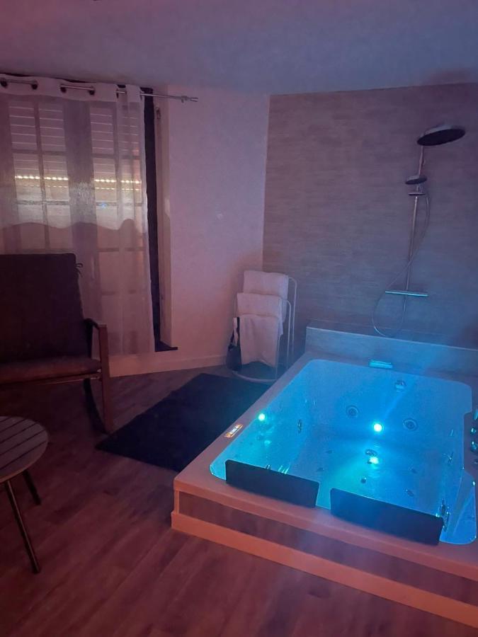 Magnifique Loft 35M2 Jacuzzi Rvb Night 1 Hotel Amiens Kültér fotó
